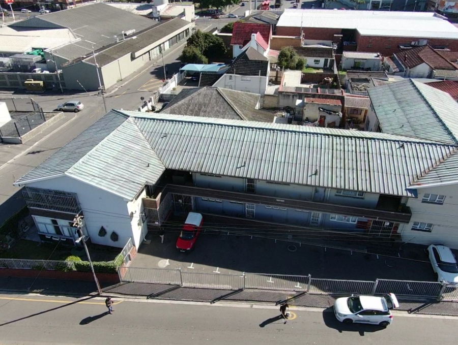 2 Bedroom Property for Sale in Goodwood Estate Western Cape